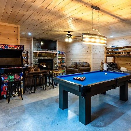 Luxe Family Cabin 8 Min To Downtown Blue Ridge Exterior photo