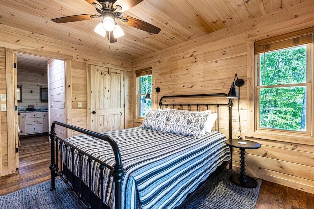 Luxe Family Cabin 8 Min To Downtown Blue Ridge Exterior photo