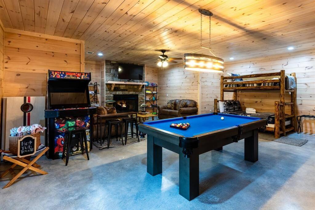Luxe Family Cabin 8 Min To Downtown Blue Ridge Exterior photo